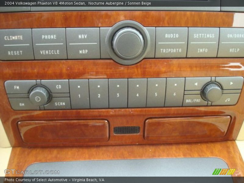 Controls of 2004 Phaeton V8 4Motion Sedan