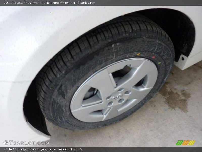 Blizzard White Pearl / Dark Gray 2011 Toyota Prius Hybrid II
