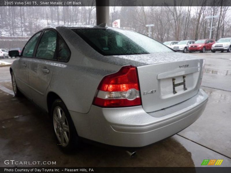 Silver Metallic / Off Black 2005 Volvo S40 T5