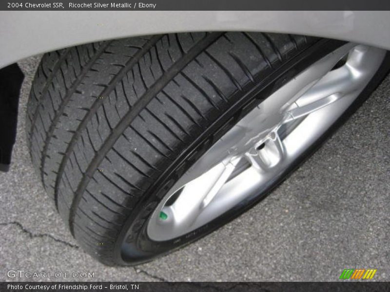 Ricochet Silver Metallic / Ebony 2004 Chevrolet SSR