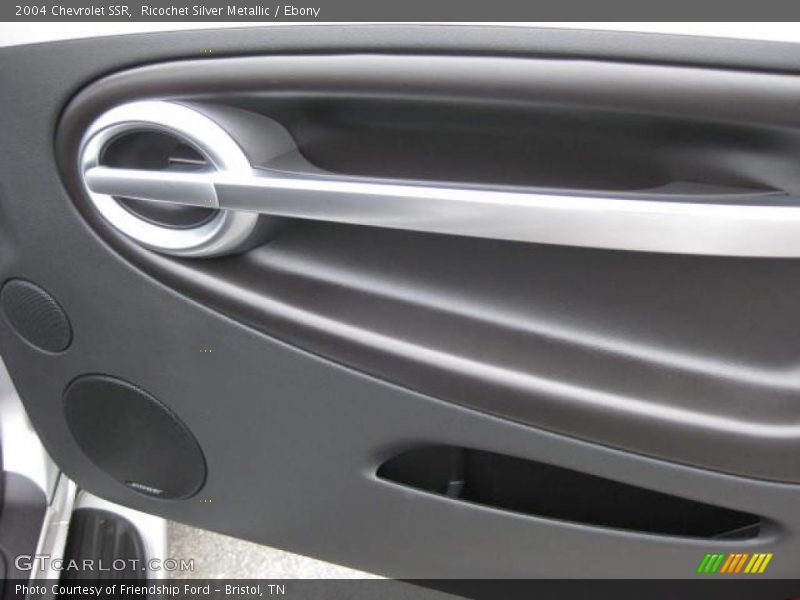 Ricochet Silver Metallic / Ebony 2004 Chevrolet SSR