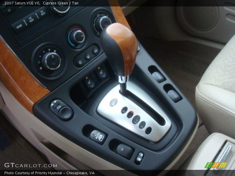 Cypress Green / Tan 2007 Saturn VUE V6