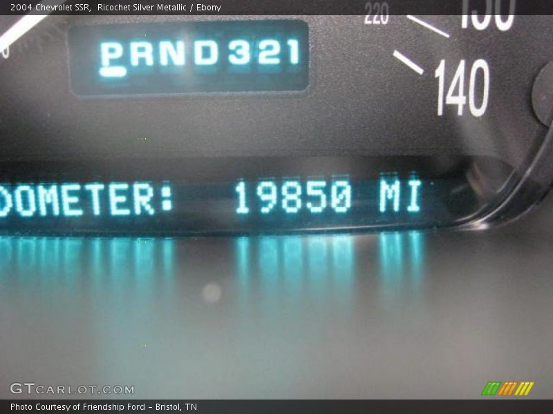 Ricochet Silver Metallic / Ebony 2004 Chevrolet SSR