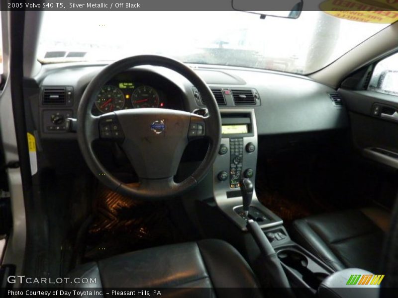 Silver Metallic / Off Black 2005 Volvo S40 T5