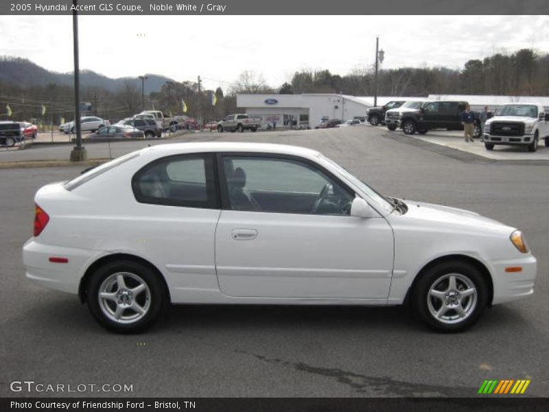 Noble White / Gray 2005 Hyundai Accent GLS Coupe