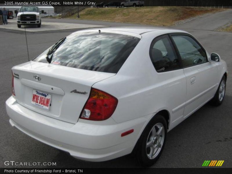 Noble White / Gray 2005 Hyundai Accent GLS Coupe