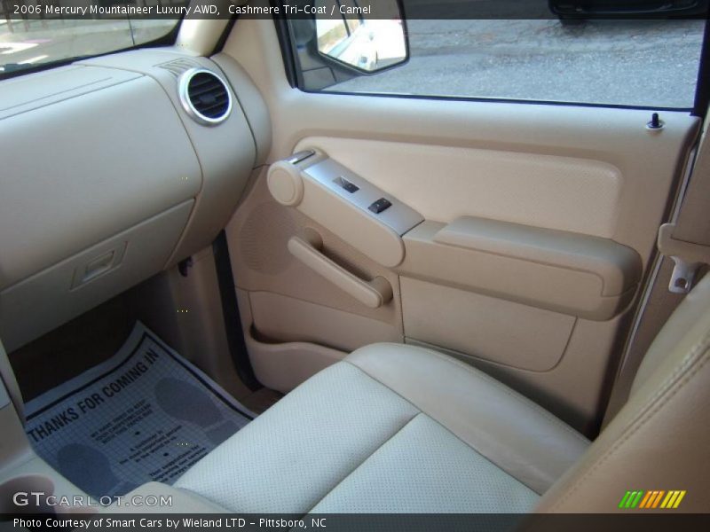 Cashmere Tri-Coat / Camel 2006 Mercury Mountaineer Luxury AWD