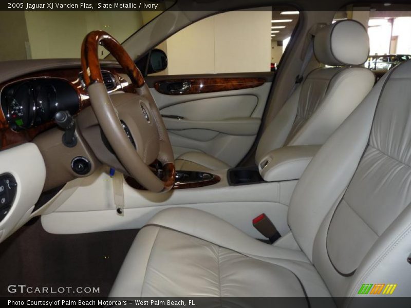  2005 XJ Vanden Plas Ivory Interior
