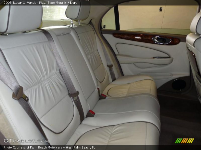  2005 XJ Vanden Plas Ivory Interior
