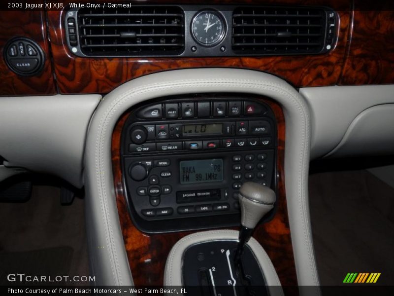 Controls of 2003 XJ XJ8