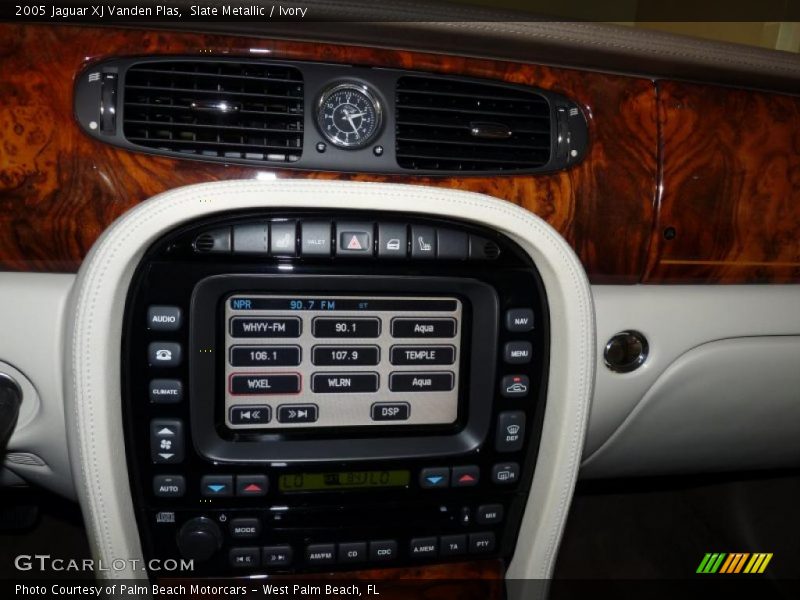 Controls of 2005 XJ Vanden Plas