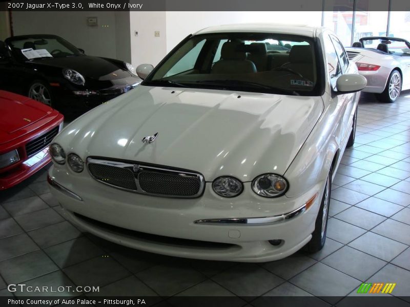 White Onyx / Ivory 2007 Jaguar X-Type 3.0