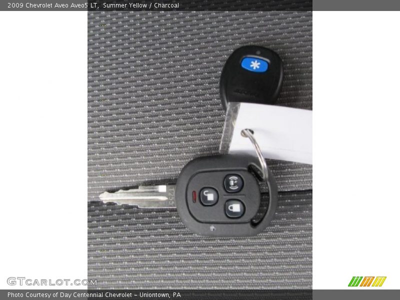 Summer Yellow / Charcoal 2009 Chevrolet Aveo Aveo5 LT