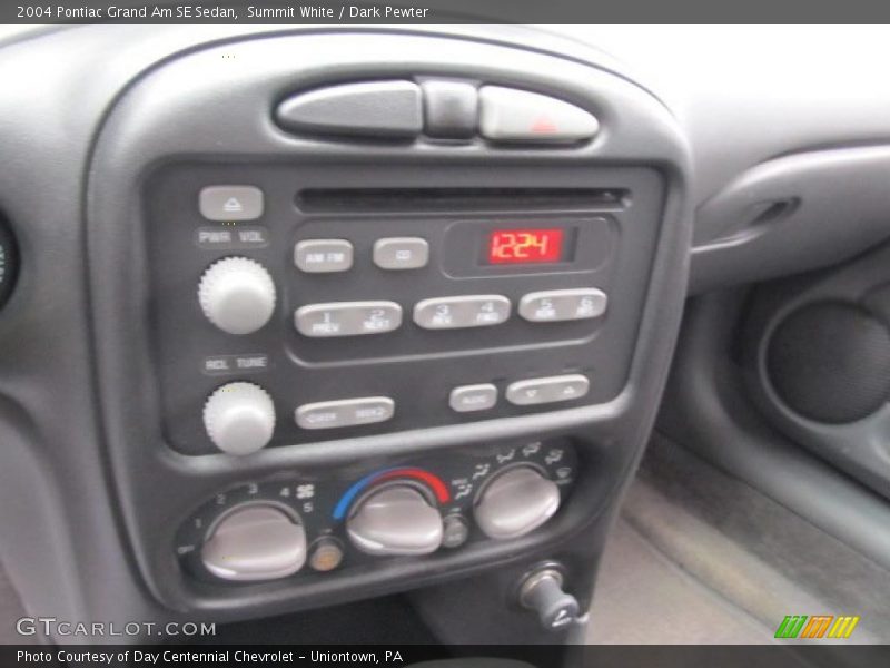 Summit White / Dark Pewter 2004 Pontiac Grand Am SE Sedan