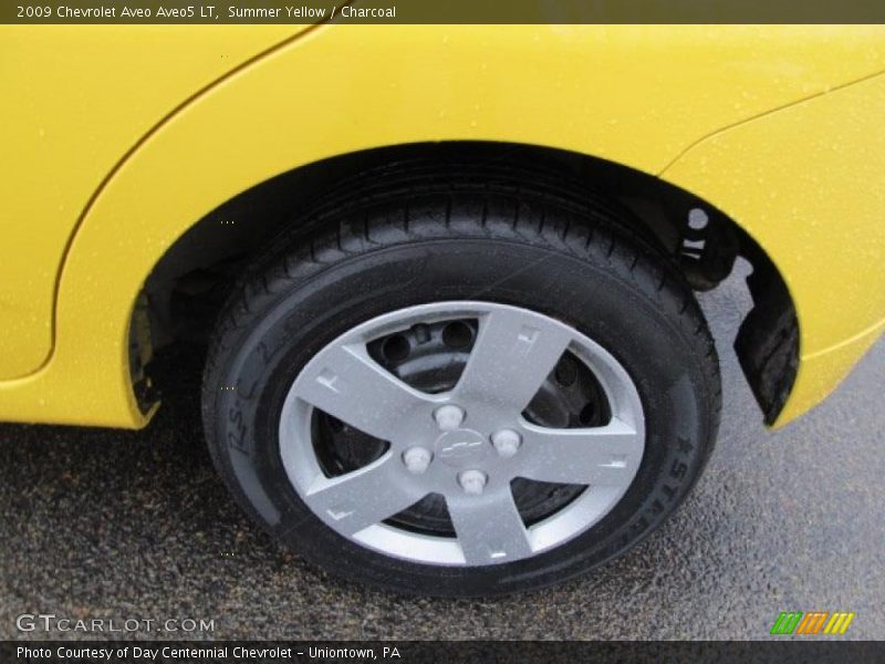 Summer Yellow / Charcoal 2009 Chevrolet Aveo Aveo5 LT
