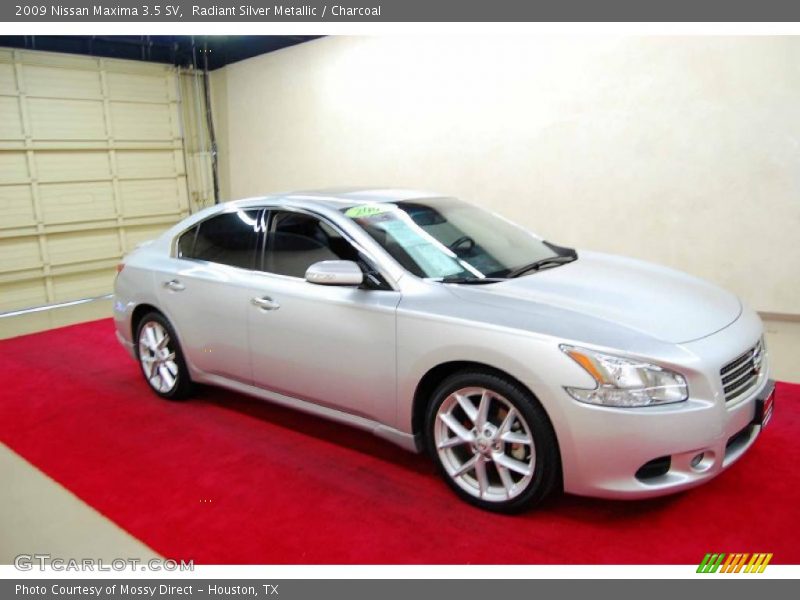 Radiant Silver Metallic / Charcoal 2009 Nissan Maxima 3.5 SV