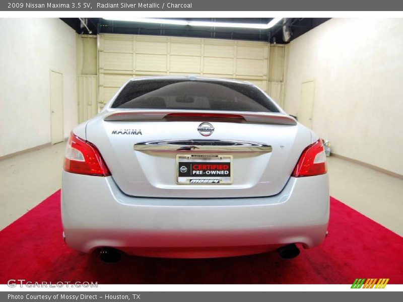 Radiant Silver Metallic / Charcoal 2009 Nissan Maxima 3.5 SV