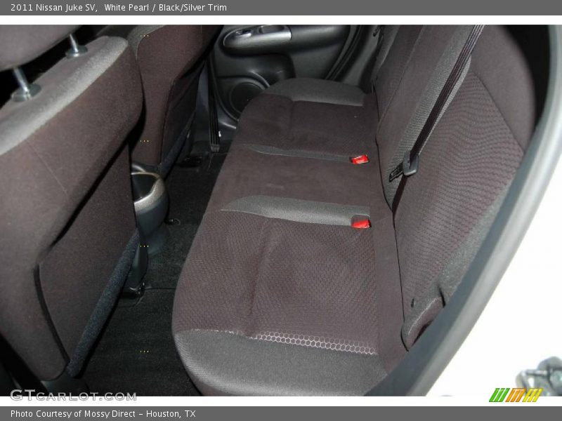 White Pearl / Black/Silver Trim 2011 Nissan Juke SV
