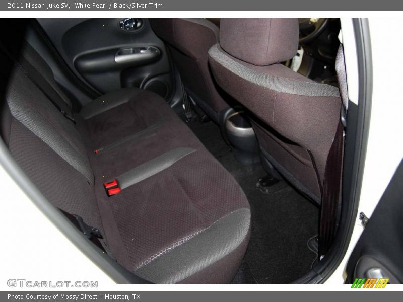 White Pearl / Black/Silver Trim 2011 Nissan Juke SV