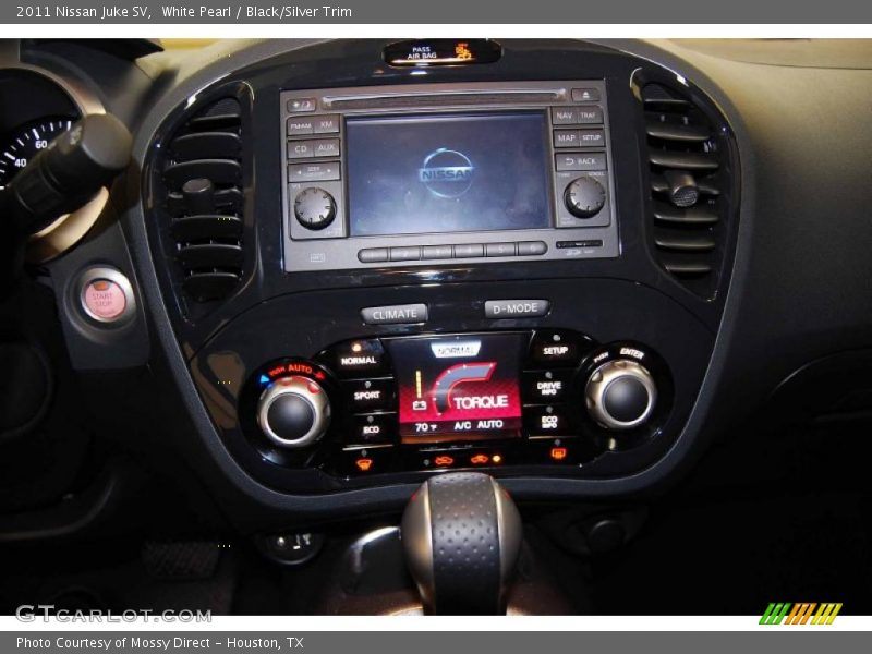 Controls of 2011 Juke SV
