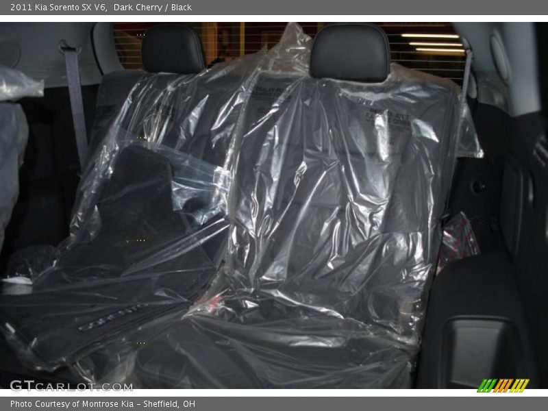 Dark Cherry / Black 2011 Kia Sorento SX V6