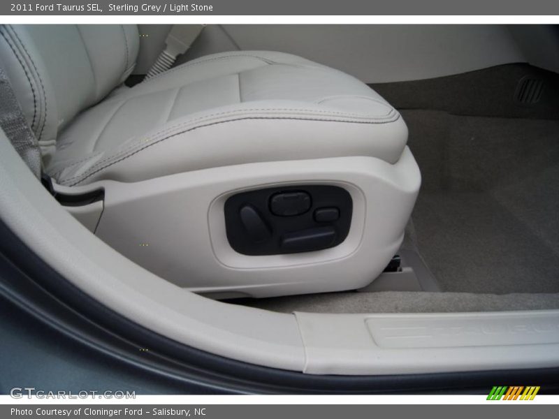Sterling Grey / Light Stone 2011 Ford Taurus SEL