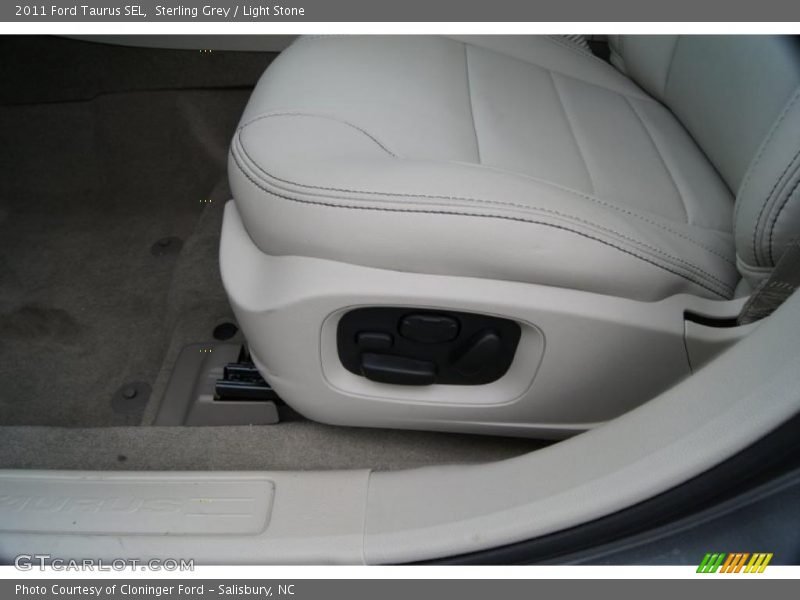 Sterling Grey / Light Stone 2011 Ford Taurus SEL