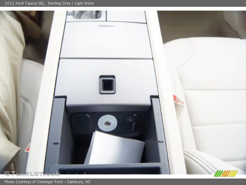 Sterling Grey / Light Stone 2011 Ford Taurus SEL