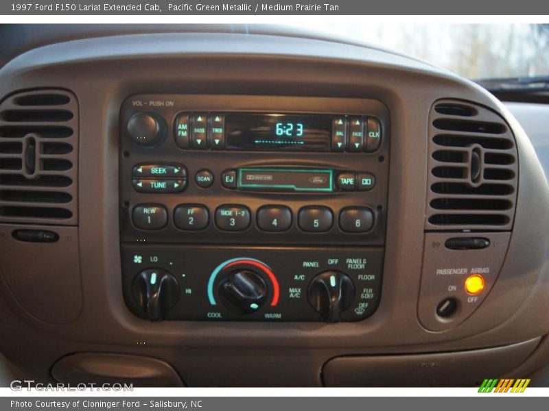 Pacific Green Metallic / Medium Prairie Tan 1997 Ford F150 Lariat Extended Cab