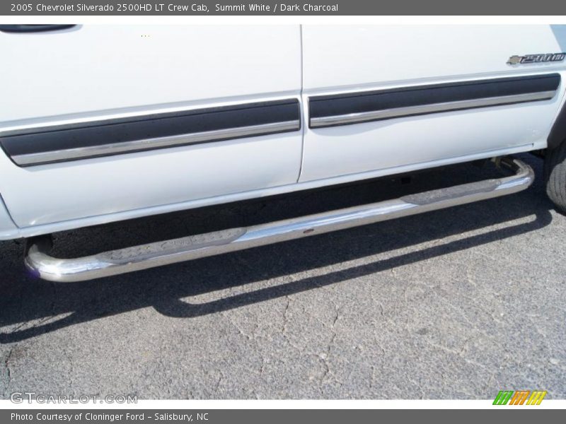 Summit White / Dark Charcoal 2005 Chevrolet Silverado 2500HD LT Crew Cab