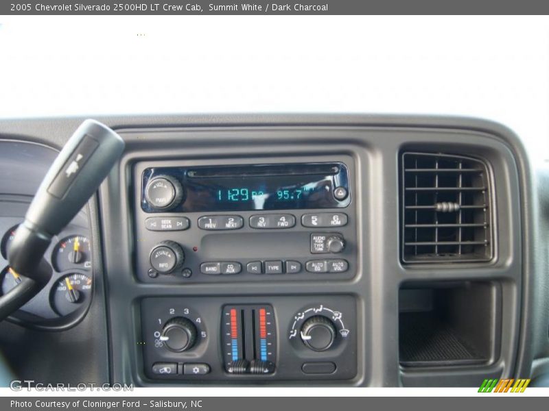Summit White / Dark Charcoal 2005 Chevrolet Silverado 2500HD LT Crew Cab