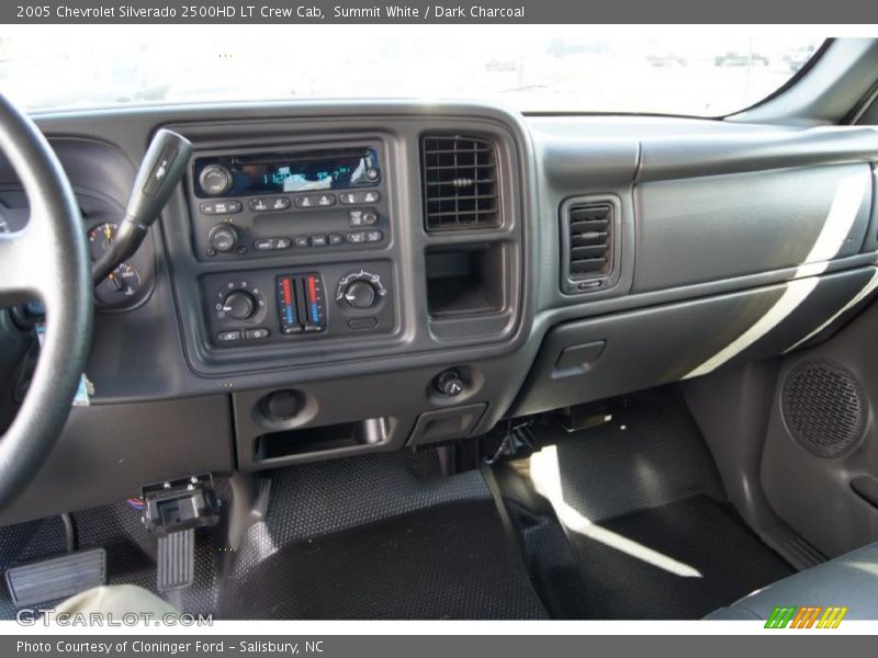 Summit White / Dark Charcoal 2005 Chevrolet Silverado 2500HD LT Crew Cab