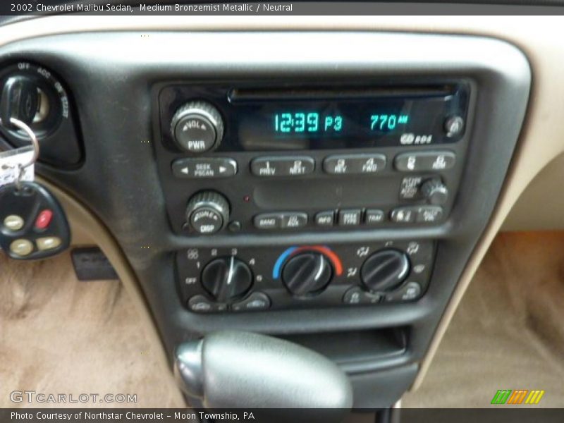 Medium Bronzemist Metallic / Neutral 2002 Chevrolet Malibu Sedan