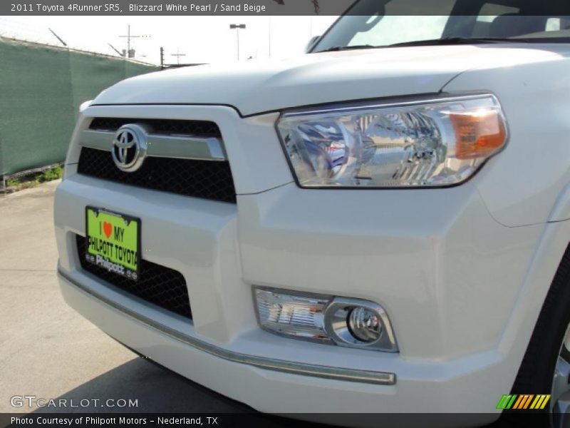 Blizzard White Pearl / Sand Beige 2011 Toyota 4Runner SR5