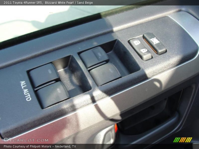 Blizzard White Pearl / Sand Beige 2011 Toyota 4Runner SR5
