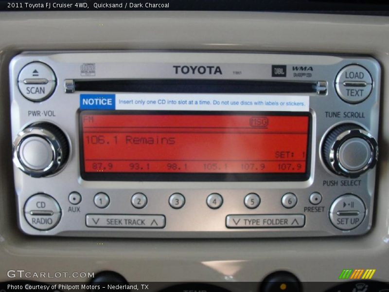 Controls of 2011 FJ Cruiser 4WD