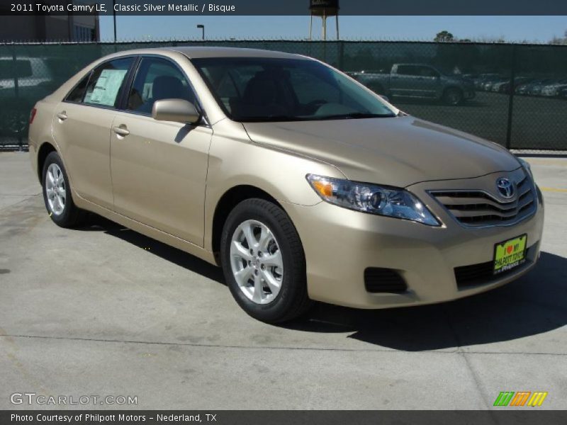 Classic Silver Metallic / Bisque 2011 Toyota Camry LE