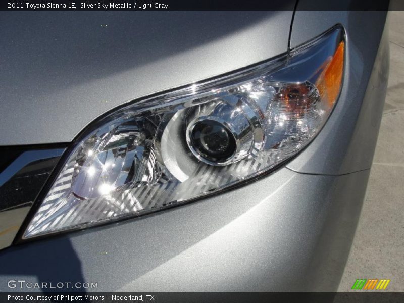 Silver Sky Metallic / Light Gray 2011 Toyota Sienna LE