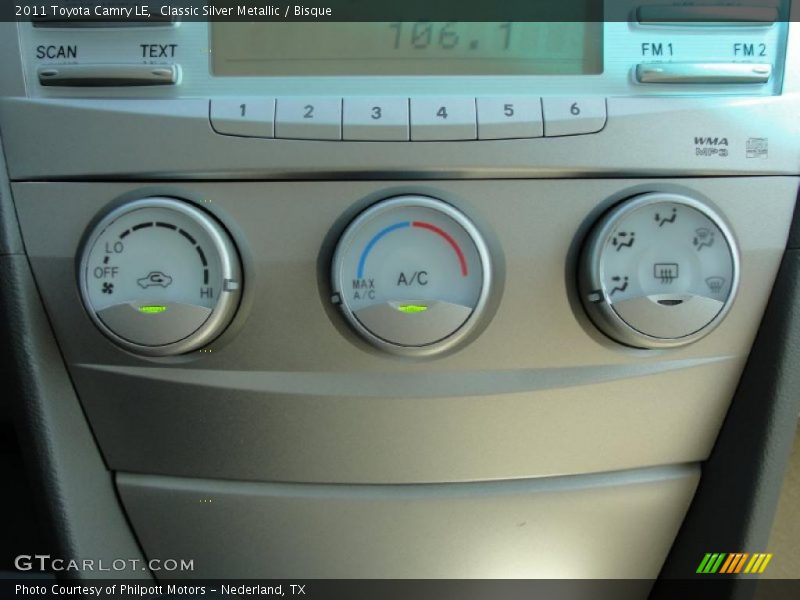 Classic Silver Metallic / Bisque 2011 Toyota Camry LE