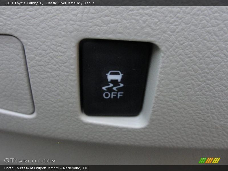 Classic Silver Metallic / Bisque 2011 Toyota Camry LE