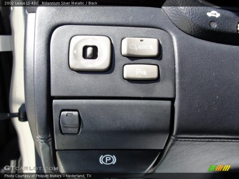 Millennium Silver Metallic / Black 2002 Lexus LS 430