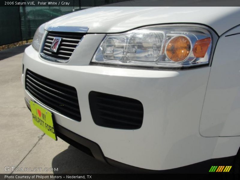 Polar White / Gray 2006 Saturn VUE