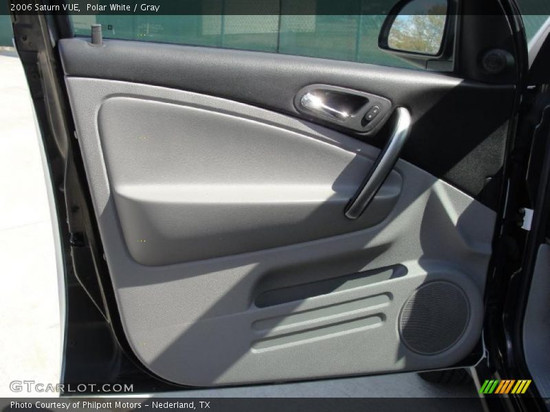 Polar White / Gray 2006 Saturn VUE
