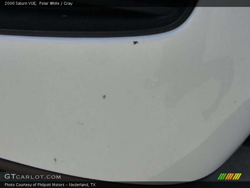 Polar White / Gray 2006 Saturn VUE