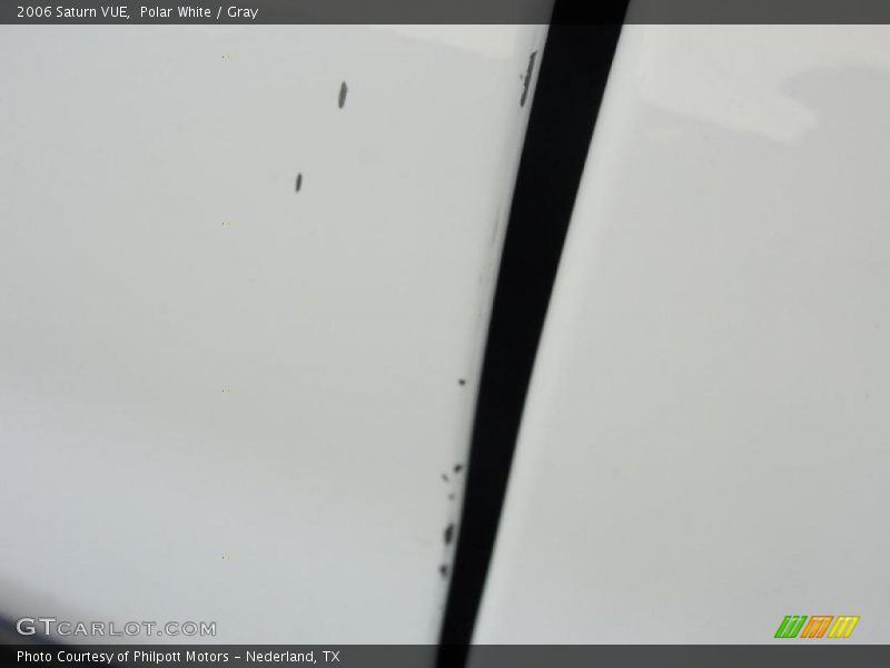 Polar White / Gray 2006 Saturn VUE
