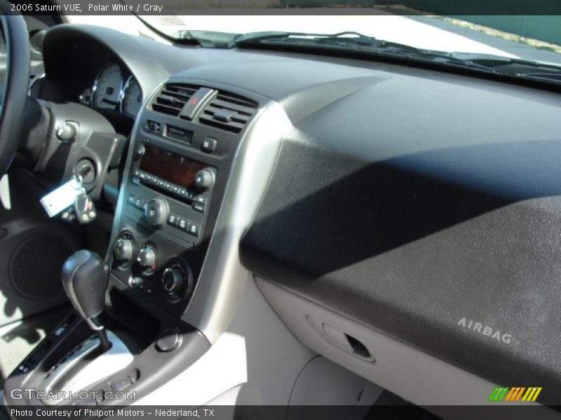 Polar White / Gray 2006 Saturn VUE