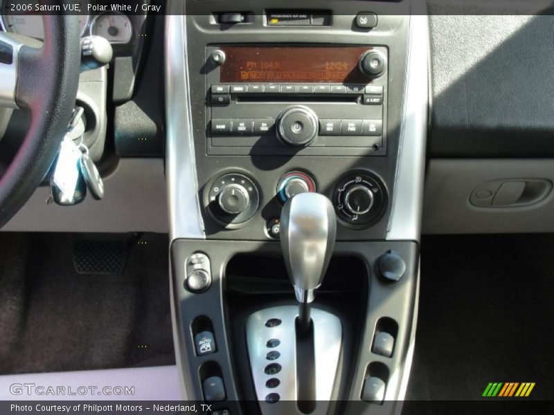 Polar White / Gray 2006 Saturn VUE
