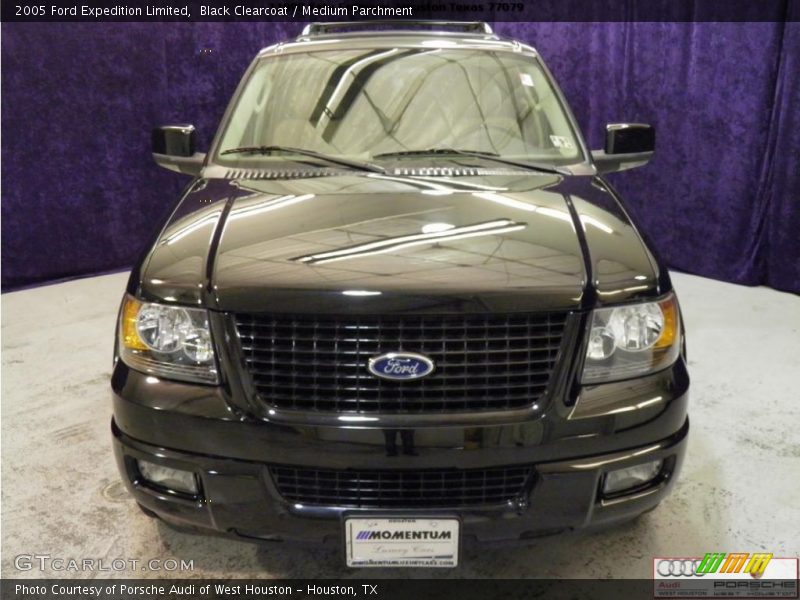 Black Clearcoat / Medium Parchment 2005 Ford Expedition Limited