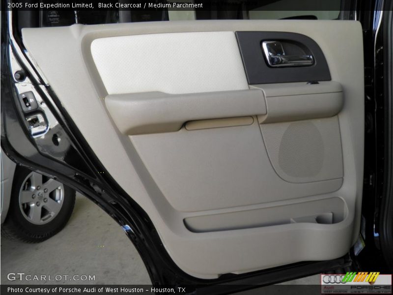 Black Clearcoat / Medium Parchment 2005 Ford Expedition Limited