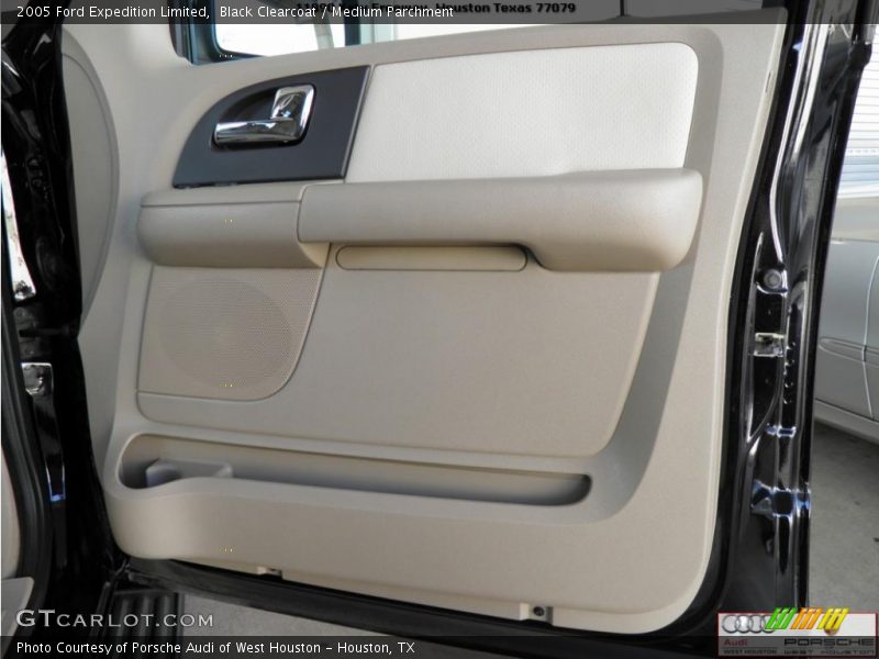 Black Clearcoat / Medium Parchment 2005 Ford Expedition Limited